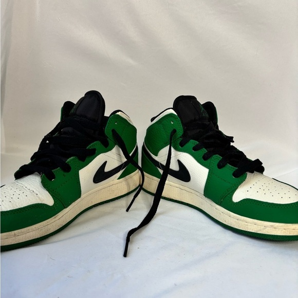 Kid's Air Jordan 1 Mid Pine size 5 - Picture 9 of 9